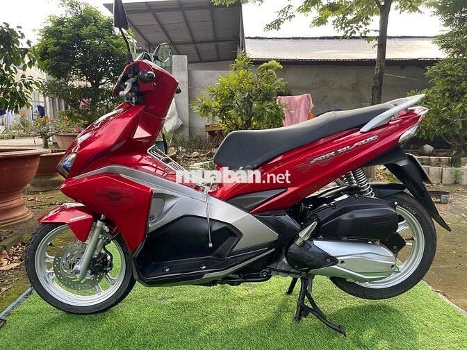 cần bán hon da air blade