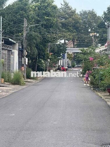 Cần bán căn nhà đx 048 Phú Mỹ, Thủ Dầu Một - Đường nhựa 8m - Diện tích