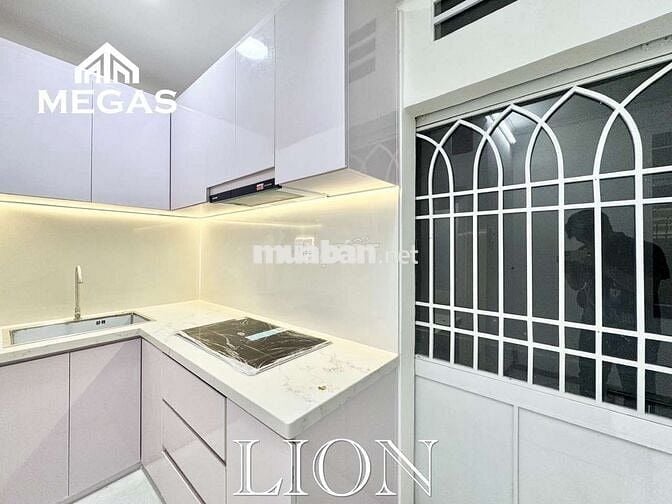 NHÀ NGUYÊN CĂN MỚI HOÀN THIỆN 1 TRỆT 2 LẦU NGAY TRUNG TÂM QUẬN 3