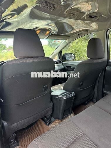 Toyota Innova 2021 2.0E