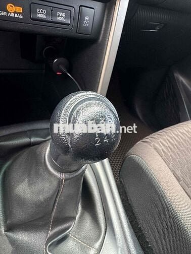 Toyota Innova 2021 2.0E