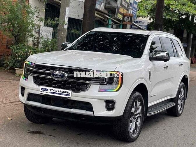 Ford Everest 2024 Titanium 2.0 AT 4x2 - 13600 km