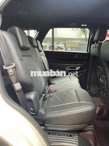 Ford Everest 2024 Titanium 2.0 AT 4x2 - 13600 km