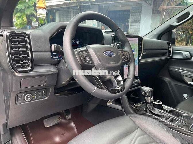 Ford Everest 2024 Titanium 2.0 AT 4x2 - 13600 km