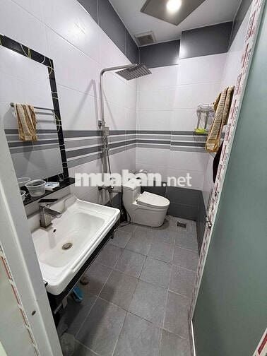 Góc 3 Mặt Tiền Hẻm(4x17m) ĐS12-BHH 3Lầu+ST 4PN 4VS Hẻm xe tải