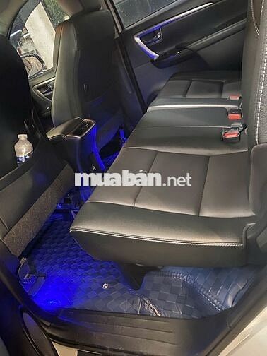Toyota Fortuner 2024 máy xăng, 1 cầu, như mới