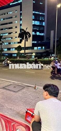 Cho Thuê MBKD , MT  Đối Diện ETOW Cộng Hoà