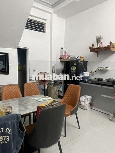 Nhỉnh 4 tỷ sở hữu ngay nhà 3 tầng kiên cố ở Núi Thành