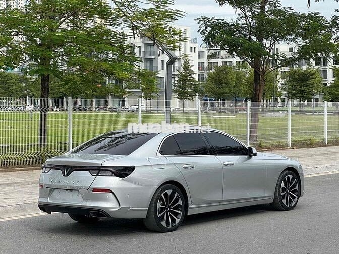VinFast Lux A2.0 2021 Premium 2.0 AT - 100000 km