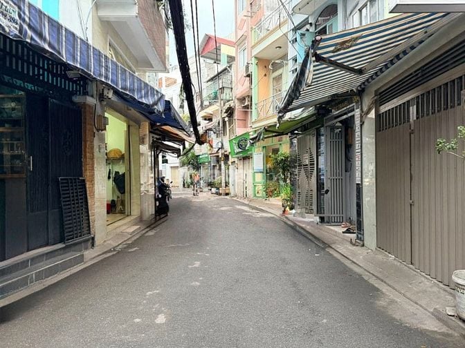 Bán nhà 4 tầng đúc BTCT kiên cố-gần Phan Xích Long-Phan Đăng Lưu