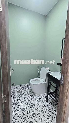 BÁN NHÀ CMT8 QUẬN 3- GẦN MẶT TIỀN - 3 TẦNG- 2PN 3WC - CHỈ 4.8 TỶ TL