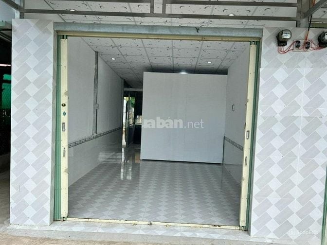 BÁN ĐẤT MẶT TIỀN ĐƯỜNG NHỰA TẶNG KIOT XÂY SẴN GIÁ 900 TRIỆU