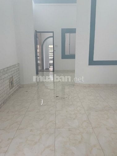 Bán nhà mặt tiền 379 Ngô Gia Tự, P.3, trung tâm Q.10, 4x18m, 3 lầu, ST