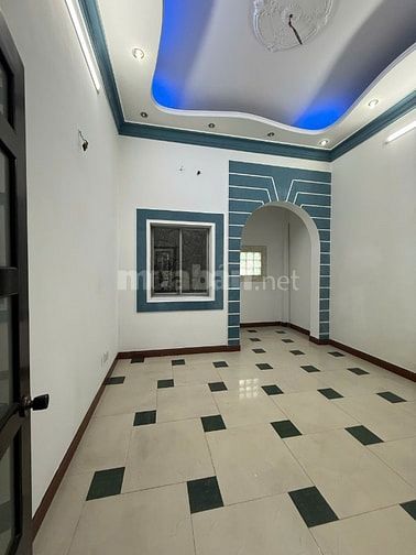 Bán nhà mặt tiền 379 Ngô Gia Tự, P.3, trung tâm Q.10, 4x18m, 3 lầu, ST