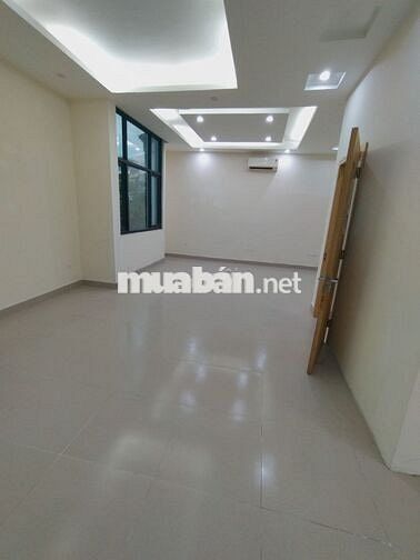 Nhà đường Trung Yên 11, Diện tích 80M x 5 tầng lô góc 2 mặt tiền