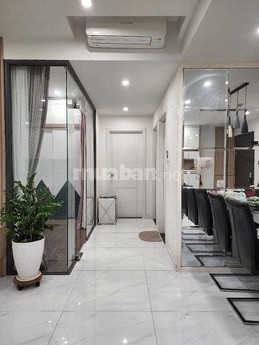 Chính chủ cho thuê căn hộ cao cấp Sunrise City View 