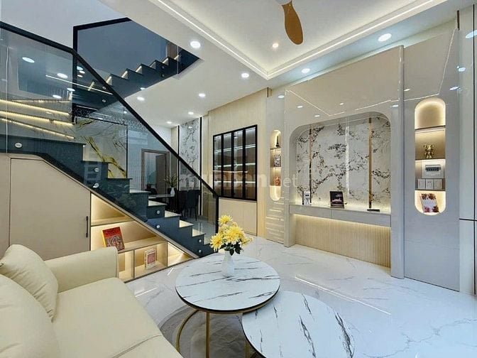 Bán nhà trung tâm Nguyễn Đình Chiểu, Q1 - Giá mềm chỉ 3TỶ890 - Hẻm 4M