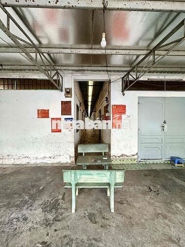 Cần bán dãy nhà trọ 400m2 đường Phước Toàn, Bến Lức, Long An