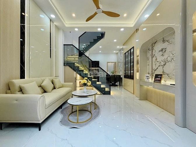 Bán nhà trung tâm Nguyễn Đình Chiểu, Q1 - Giá mềm chỉ 3TỶ890 - Hẻm 4M