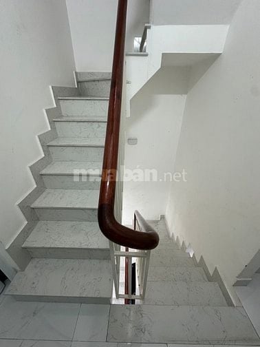 Cần bán gấp nhà quận5.  Để đi định cư nướcx ngoài 