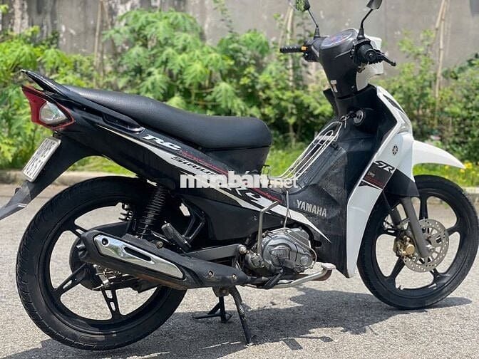 Xe máy Yamaha Sirius FI 2017 trắng đen