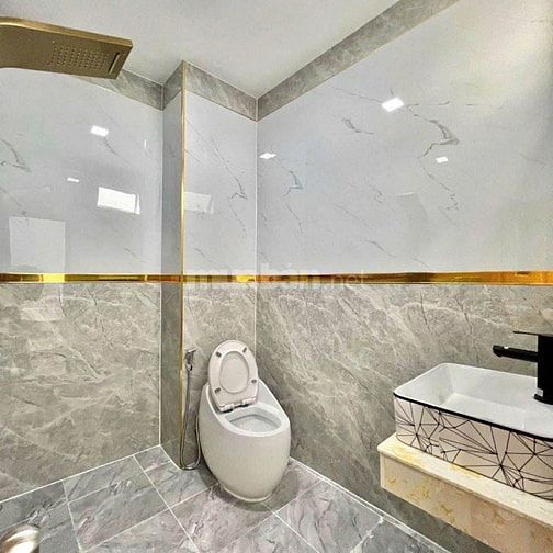 Cực hiếm! Chủ để lại giá mềm 4TỶ790 căn Phạm Văn Đồng, BT - 83m2