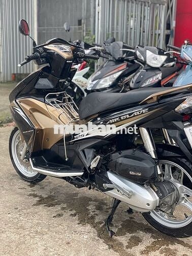 Xe máy Honda Air Blade Deluxe Edition 2013