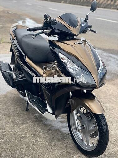 Xe máy Honda Air Blade Deluxe Edition 2013