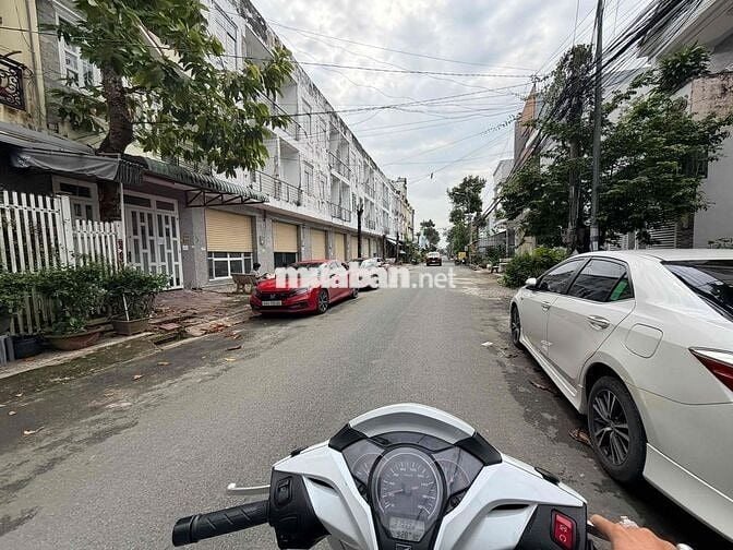 BÁN NỀN VỊ TRÍ ĐẸP TRỤC THÔNG THOÁNG KDC LONG THỊNH GẦN BV HOÀN MỸ 586