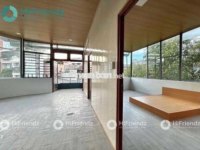 CHO THUÊ 2PN RỘNG 40M2 FULL NT NHÀ THANG MÁY NGAY SÂN BAY GIÁP PNHUAN
