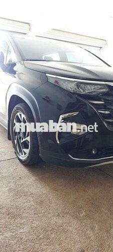 Hyundai Custin 2.0T 2024, đen, đã sử dụng.