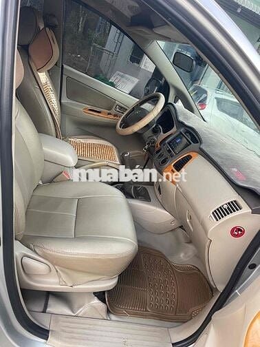 Toyota Innova 2010 G - 200000 km