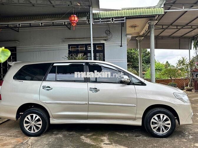 TOYOTA INNOVA 2016 MT