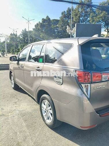 Innova 2019 - 93000 km