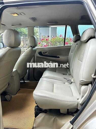 TOYOTA INNOVA 2016 MT