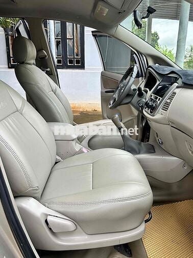 TOYOTA INNOVA 2016 MT