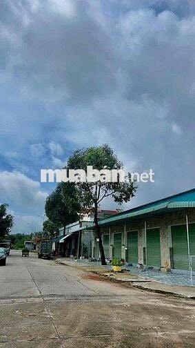 Nhà trọ Mỹ Phước 3. cách QL13 đúng 500m.Lô góc 10x30 thu nhập 20tr