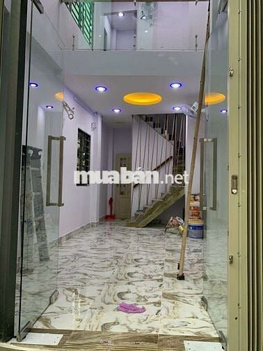 Căn góc 2 mặt tiền giá rẻ Lý Thái Tổ, P1,Q3 giá 14tr