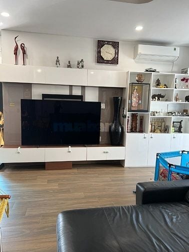 Bán nhà biệt thự Khang Điền Merita đường Liên Phường Q9 gần chợ 155m2