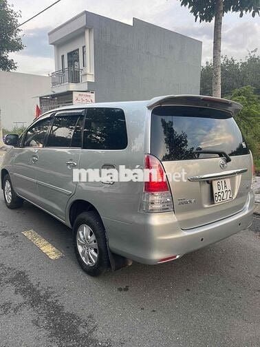 Toyota Innova 2010 G - 200000 km