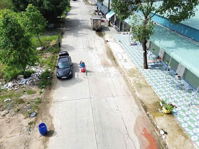 Nhà trọ Mỹ Phước 3. cách QL13 đúng 500m.Lô góc 10x30 thu nhập 20tr