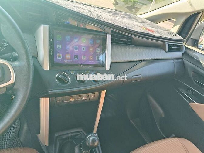 Innova 2019 - 93000 km