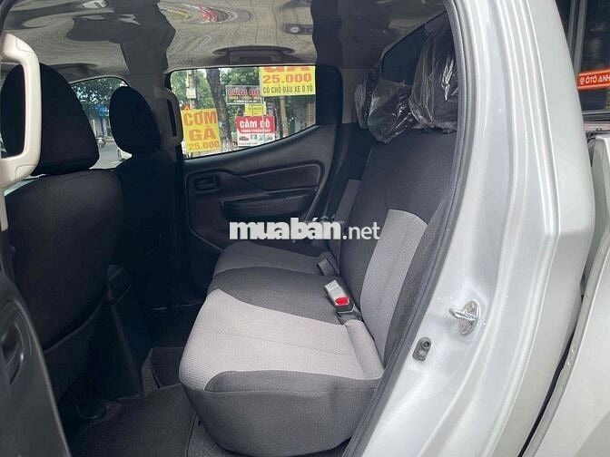 Mitsubishi Triton 2021 - 20000 km