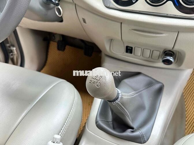 TOYOTA INNOVA 2016 MT