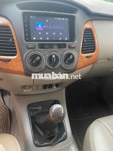 Toyota Innova 2010 G - 200000 km