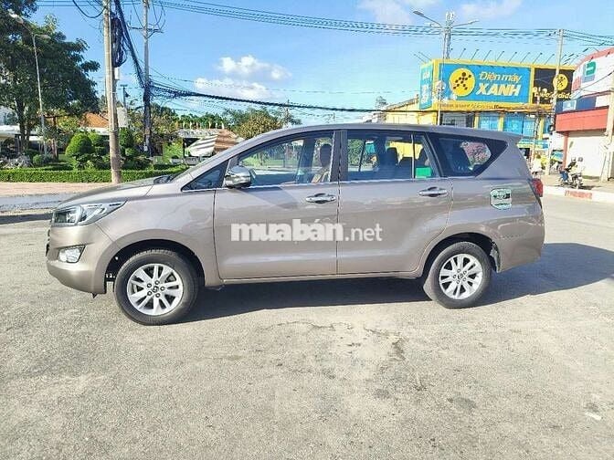 Innova 2019 - 93000 km