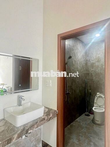 TRỐNG SẴN MB VP 50M2 NGAY CẦU HÒA XUÂN CÓ SẴN ĐIỀU HÒA