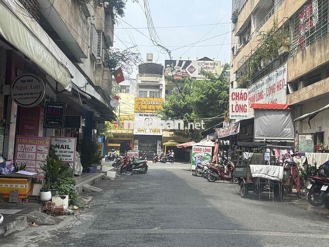 tầng trệt chung cư mặt tiền tân sơn nhì