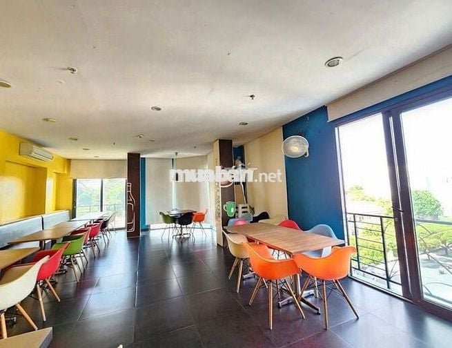 Cho thuê nhà Góc 2 mặt tiền gần Nguyễn Trãi - Châu Văn Liêm Q5.