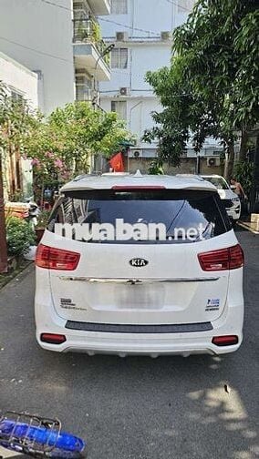 BÁN SEDONA MÁY DẦU 2020